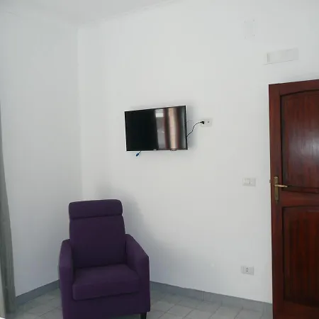 Garden House Nocleg ze śniadaniem 4*