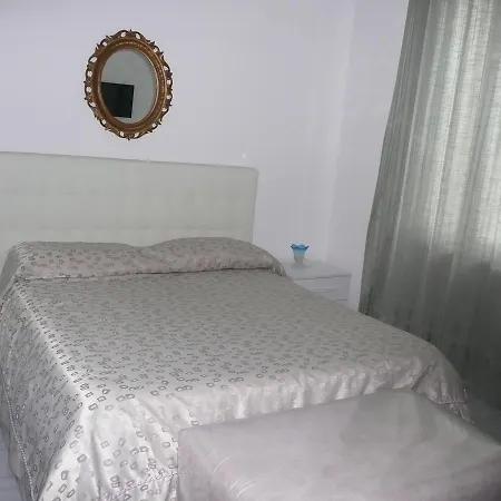 Garden House Nocleg ze śniadaniem 4*
