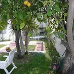 Garden House Alojamento de Acomodação e Pequeno-almoço Ercolano