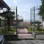 Garden House Alojamento de Acomodação e Pequeno-almoço 4*