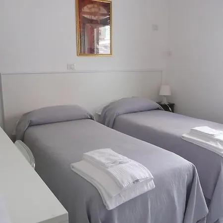 Garden House Bed & Breakfast *