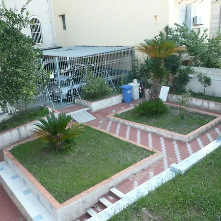 Alojamento de Acomodação e Pequeno-almoço Garden House Ercolano
