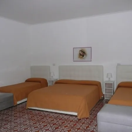 Garden House 4*