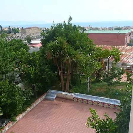 Alojamento de Acomodação e Pequeno-almoço Garden House Ercolano